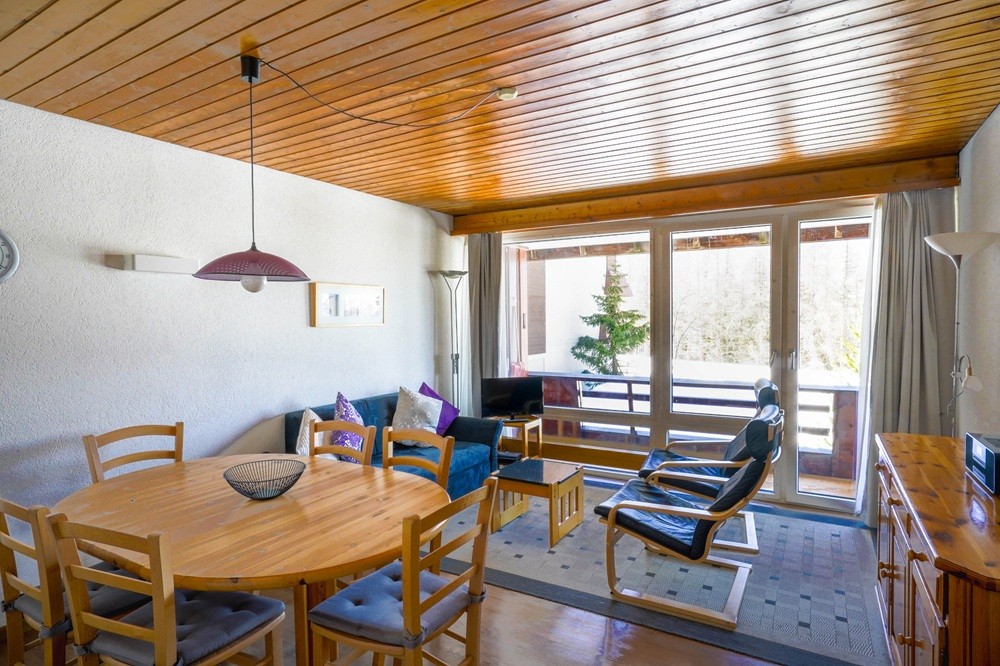 Kindvriendelijk resort met zwembad en panorama op de Zwitserse Alpen