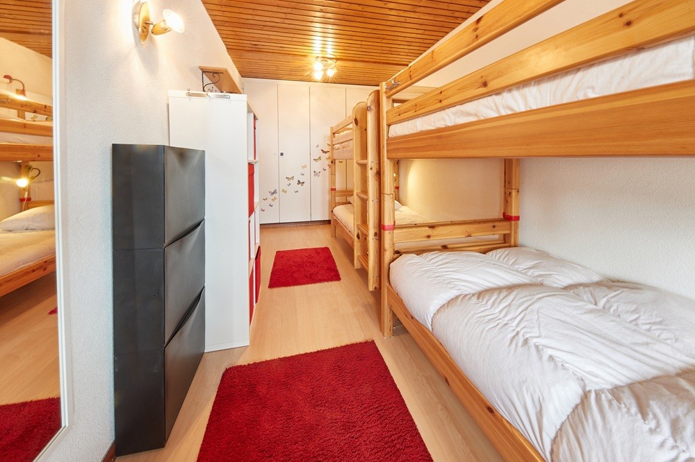 Kindvriendelijk resort met zwembad en panorama op de Zwitserse Alpen