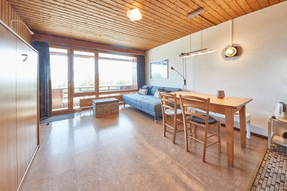 Kindvriendelijk resort met zwembad en panorama op de Zwitserse Alpen