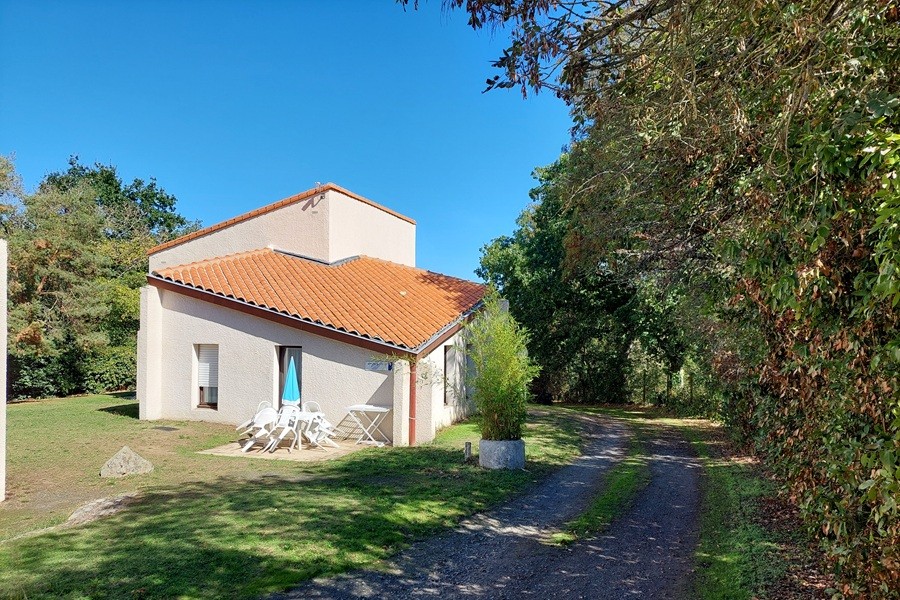 Kleinschalig vakantiepark met zwembad in het hart van de Vignoble Nantais